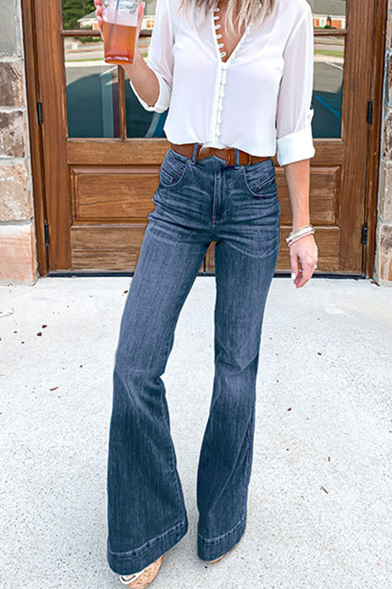 Gracefully Styled Garment for Any Occasion