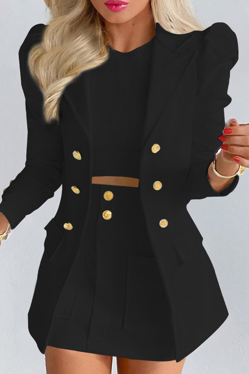 Effortlessly Elegant Garment with a Timeless Design