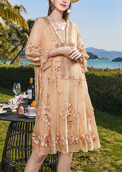 Beautifully Finished Dress in a Timeless Design