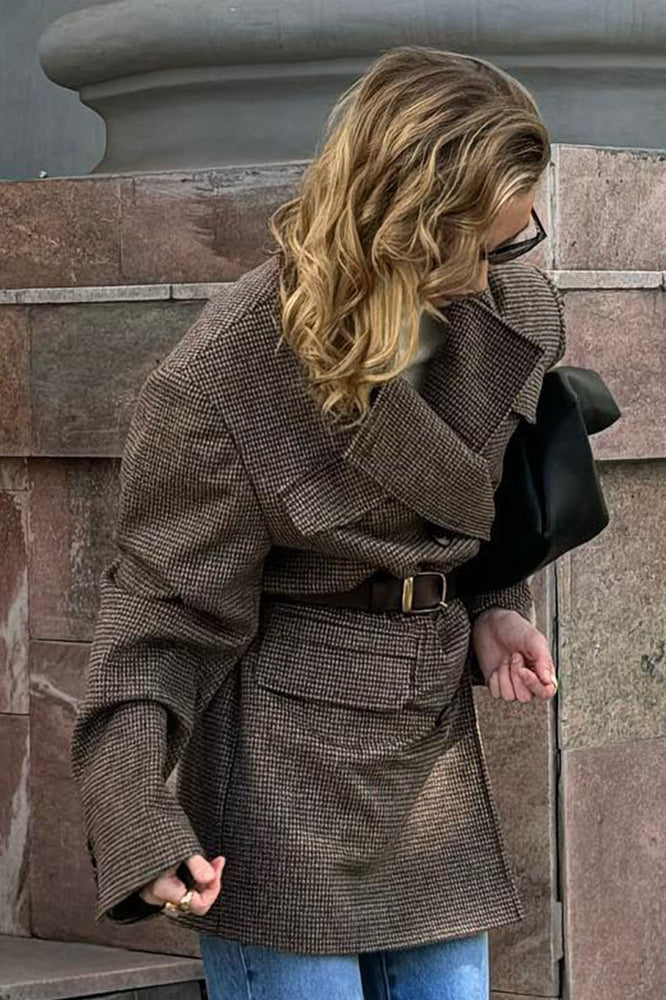 Gracefully Styled Coat for Any Occasion