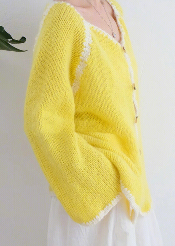Well Tailored Cardigan with a Graceful Silhouette