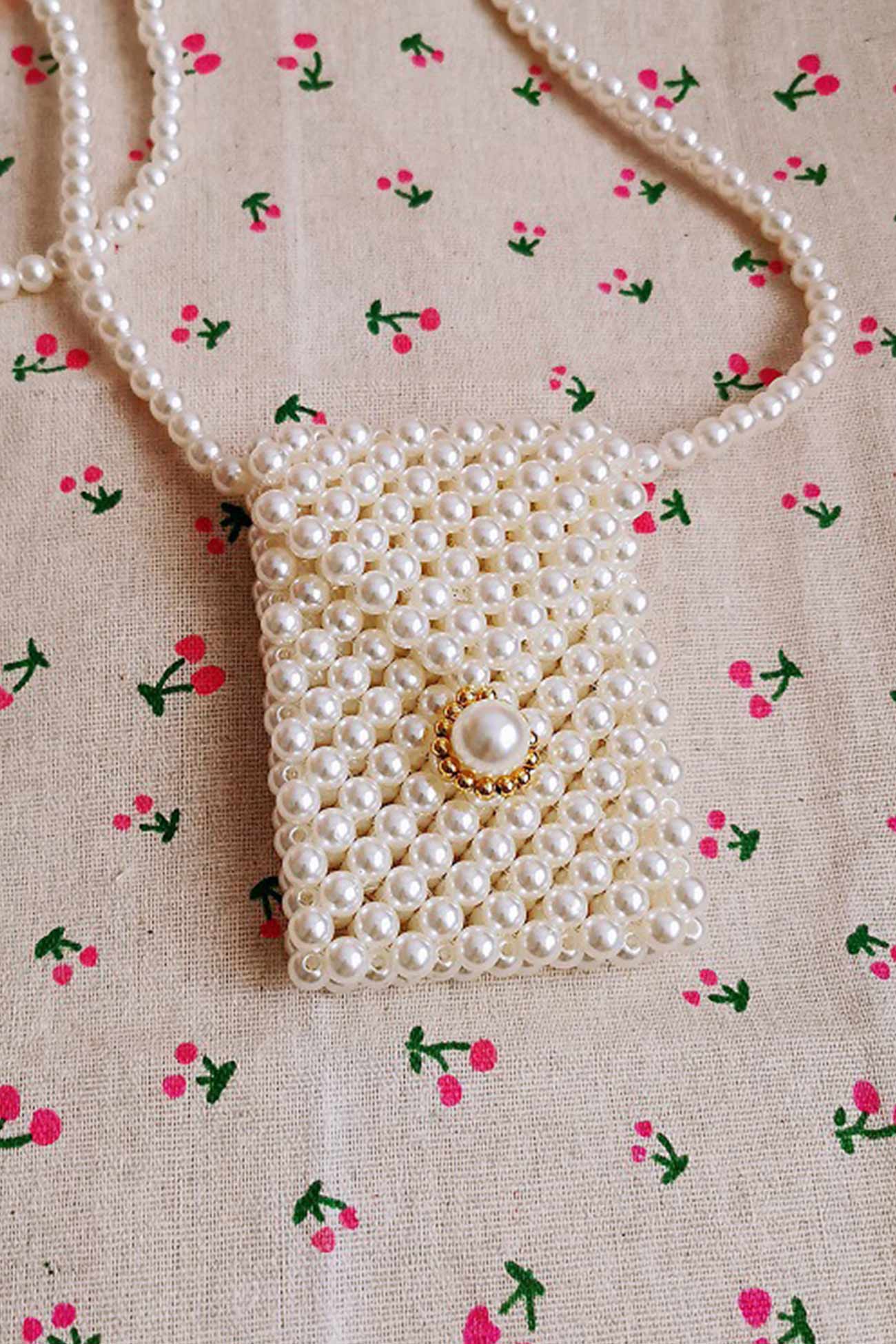Sophisticated Bag with a Clean Classic Look