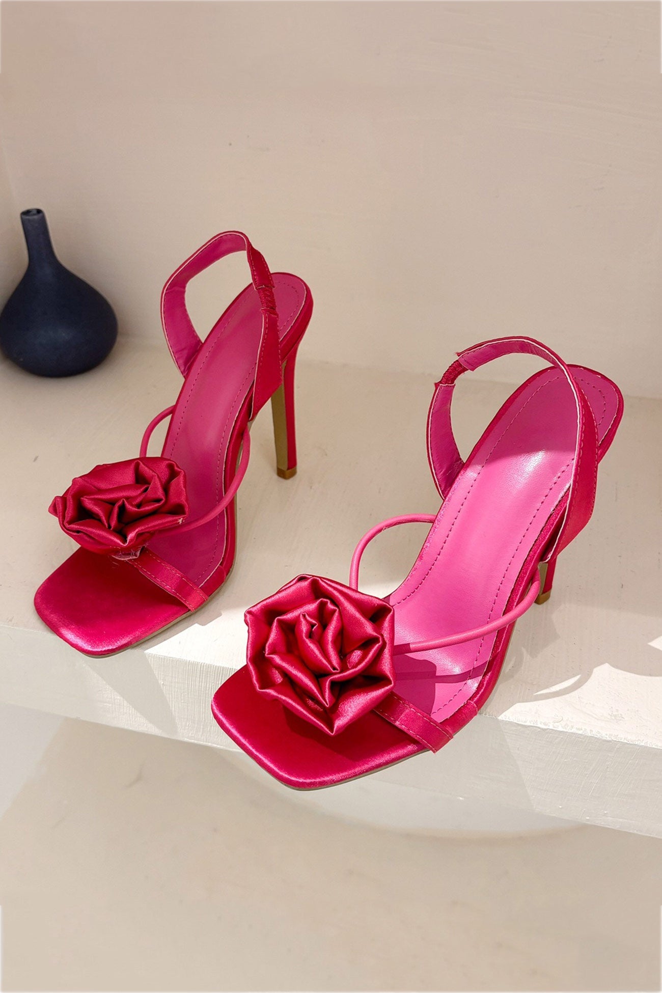 Beautifully Finished Heels in a Timeless Design