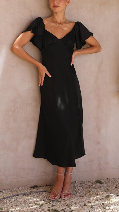 Gracefully Styled Dress for Any Occasion