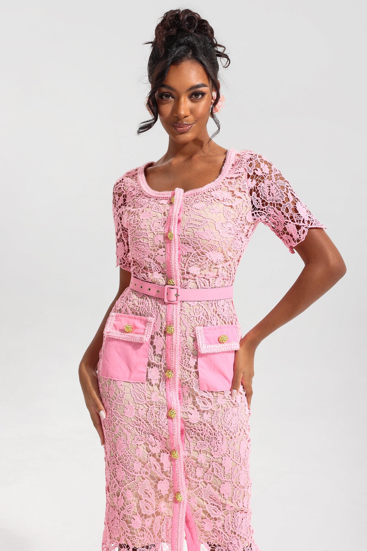 Effortlessly Elegant Dress with a Timeless Design