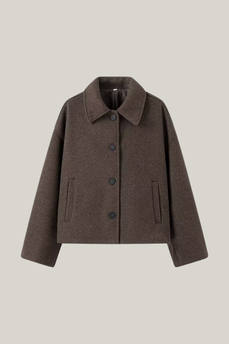 Effortlessly Elegant Jacket with a Timeless Design