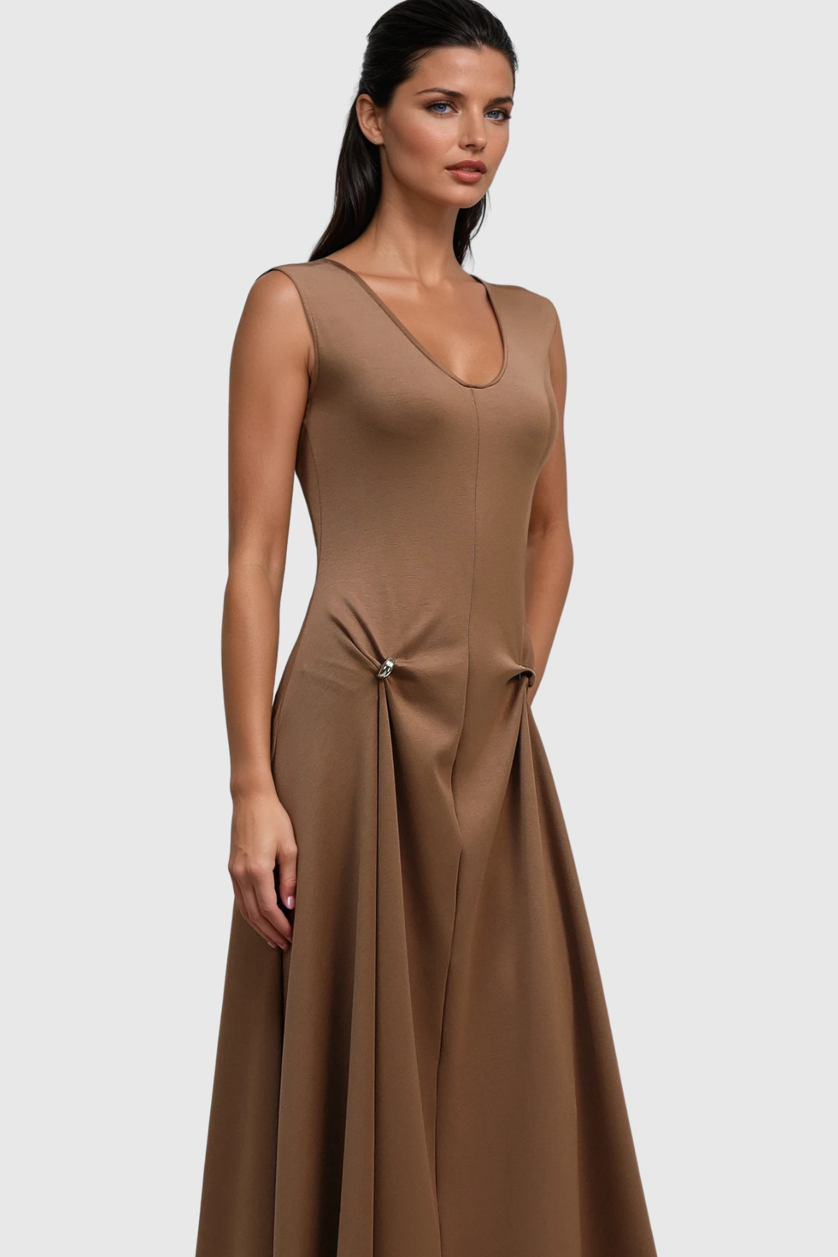 Beautifully Finished Dress in a Timeless Design