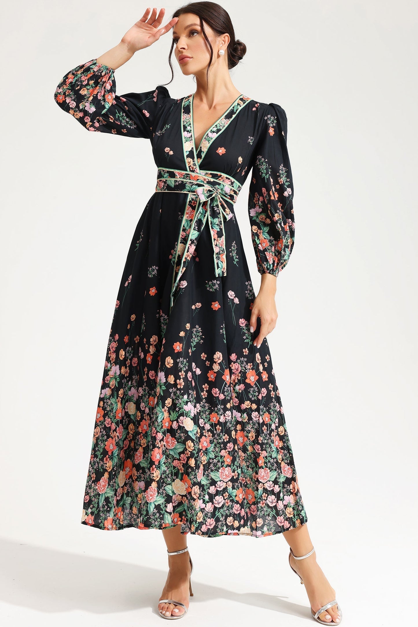 Gracefully Styled Dress for Any Occasion