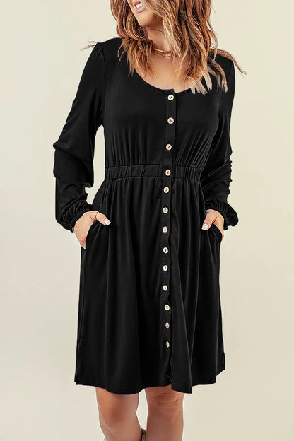 Effortlessly Elegant Dress with a Timeless Design