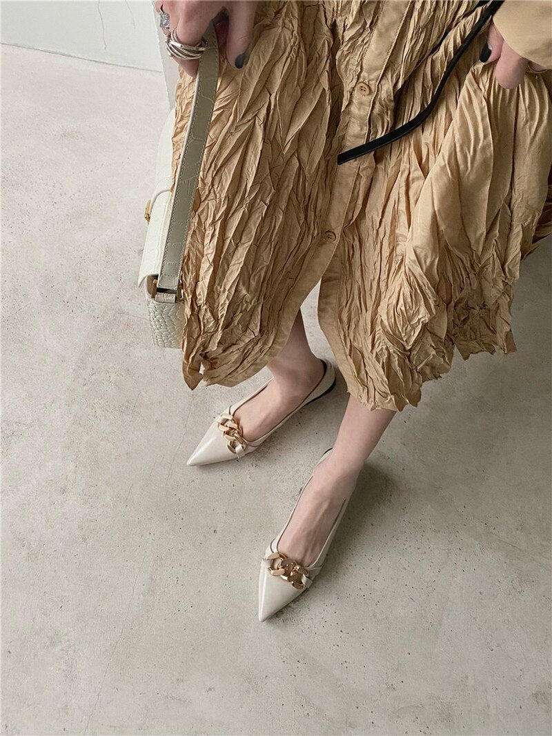 Effortlessly Elegant Garment with a Timeless Design
