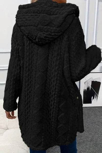 Well Tailored Coat with a Graceful Silhouette