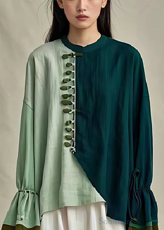 Classic Vintage Shirt with a Flattering Fit