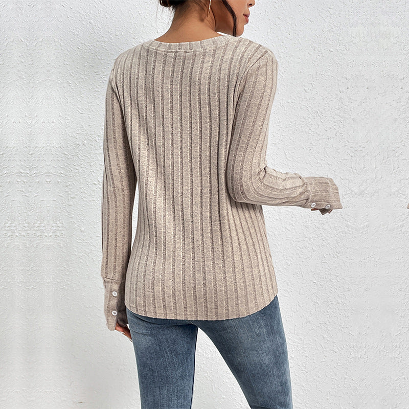 Classic Vintage Sweater with a Flattering Fit