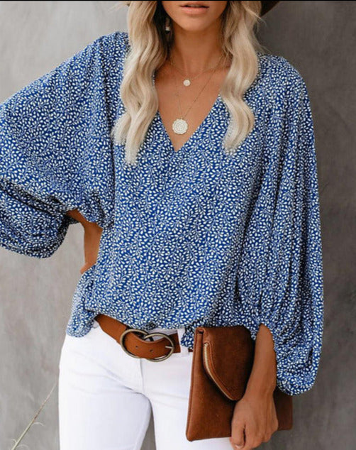 Well Tailored Blouse with a Graceful Silhouette