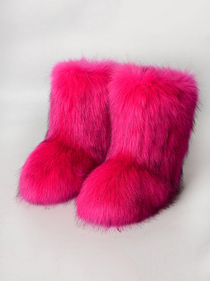 Effortlessly Elegant Boots with a Timeless Design