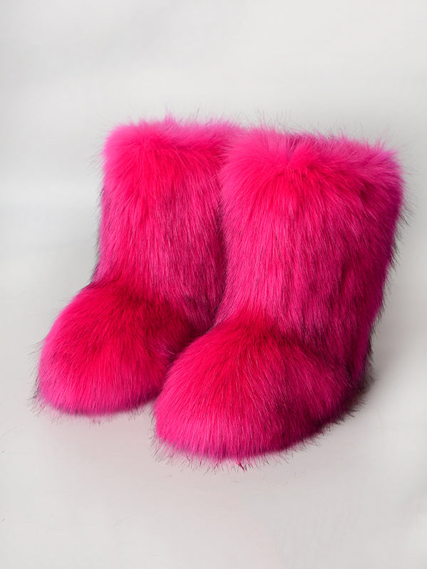 Effortlessly Elegant Boots with a Timeless Design