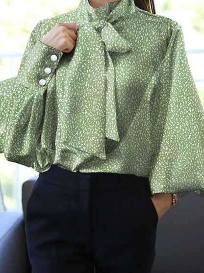 Effortlessly Elegant Blouse with a Timeless Design