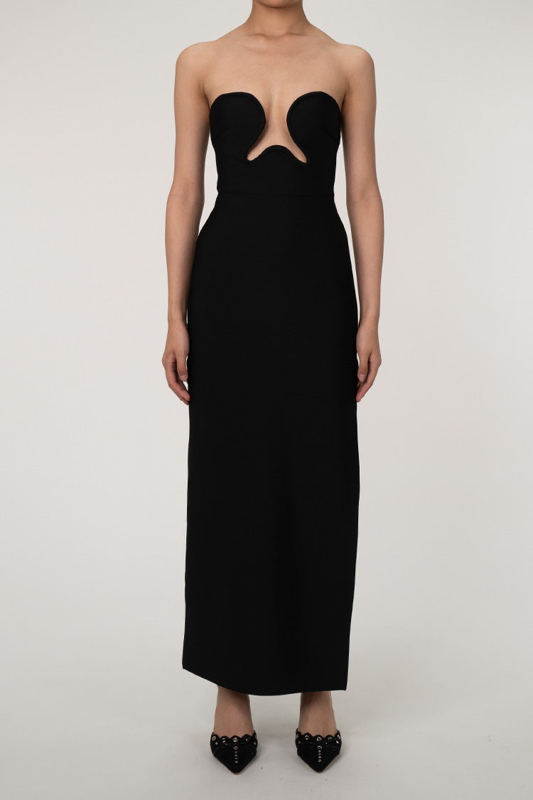 Gracefully Styled Dress for Any Occasion