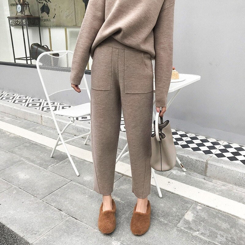Classic Vintage Sweater with a Flattering Fit