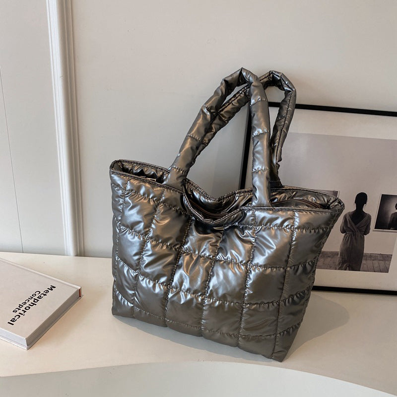 Effortlessly Elegant Bag with a Timeless Design