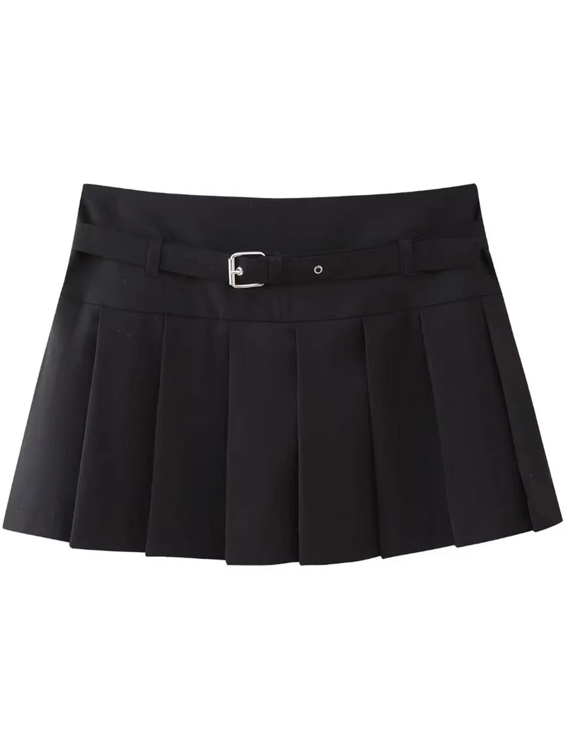 Sophisticated Garment with a Clean Classic Look