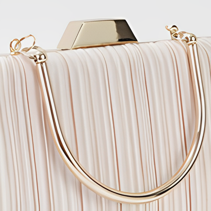 Effortlessly Elegant Bag with a Timeless Design