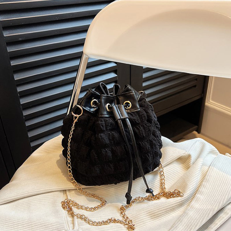 Well Tailored Bag with a Graceful Silhouette
