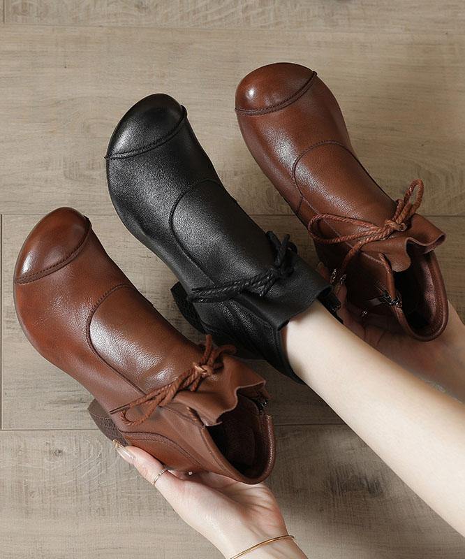 Well Tailored Boots with a Graceful Silhouette