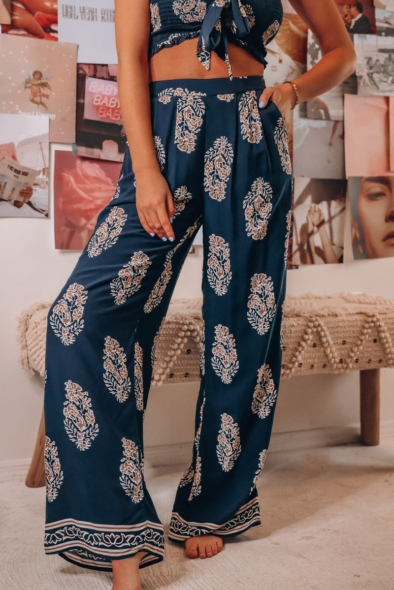 Elegantly Styled Pants for Everyday Wear