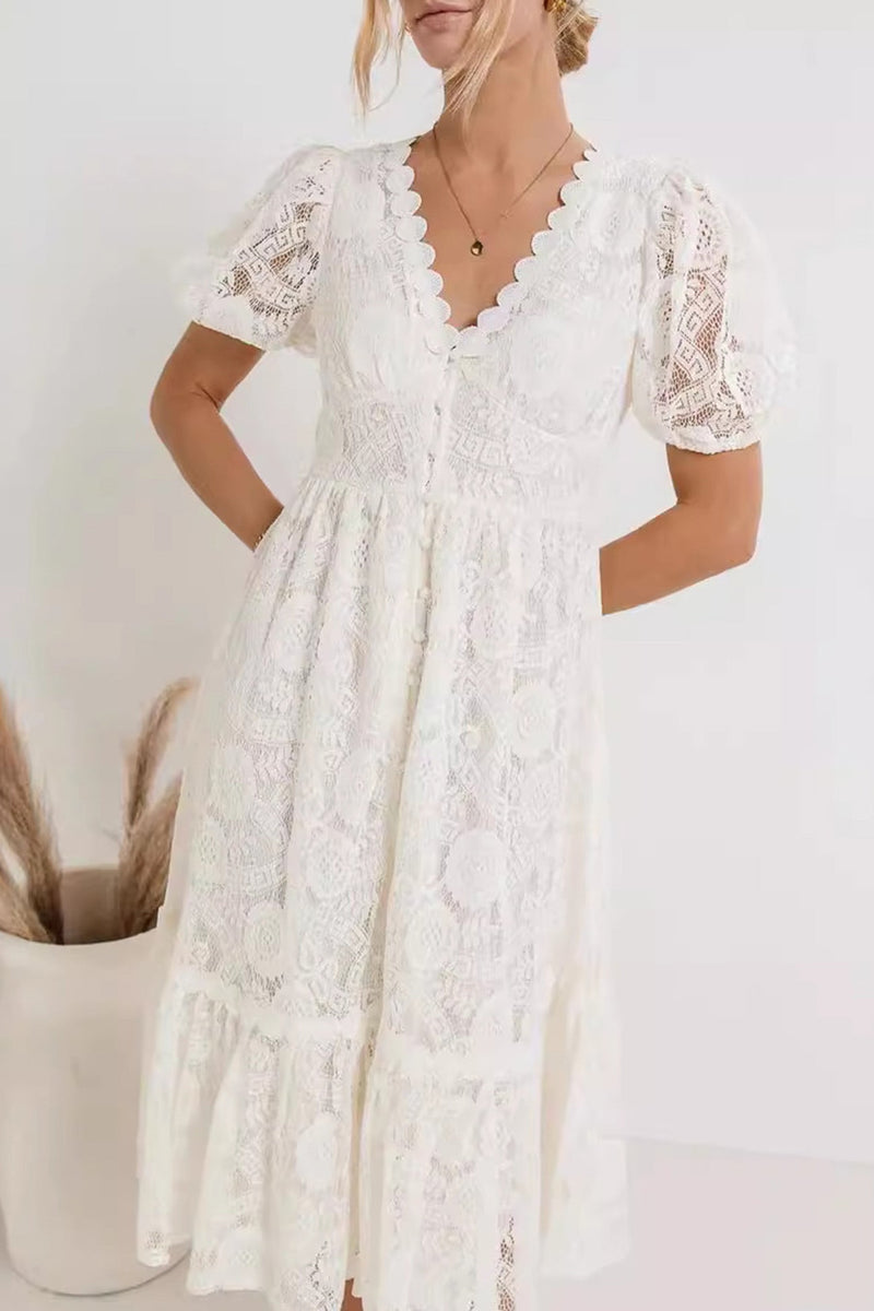 Well Tailored Dress with a Graceful Silhouette