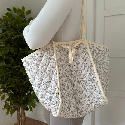 Elegantly Styled Bag for Everyday Wear