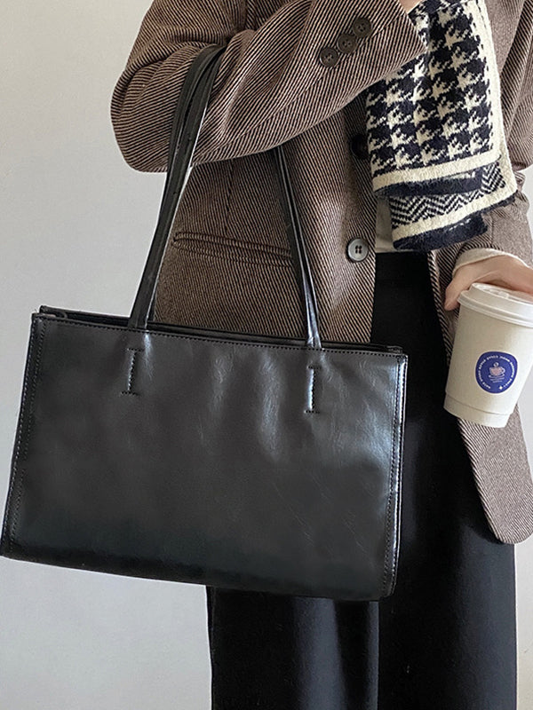 Effortlessly Elegant Bag with a Timeless Design