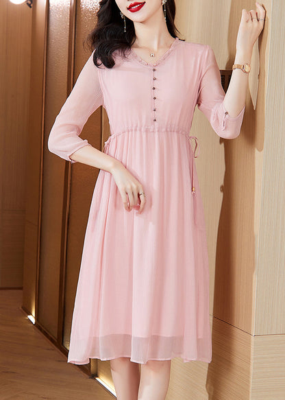 Well Tailored Dress with a Graceful Silhouette