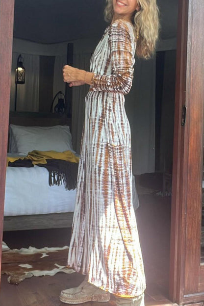 Effortlessly Elegant Garment with a Timeless Design