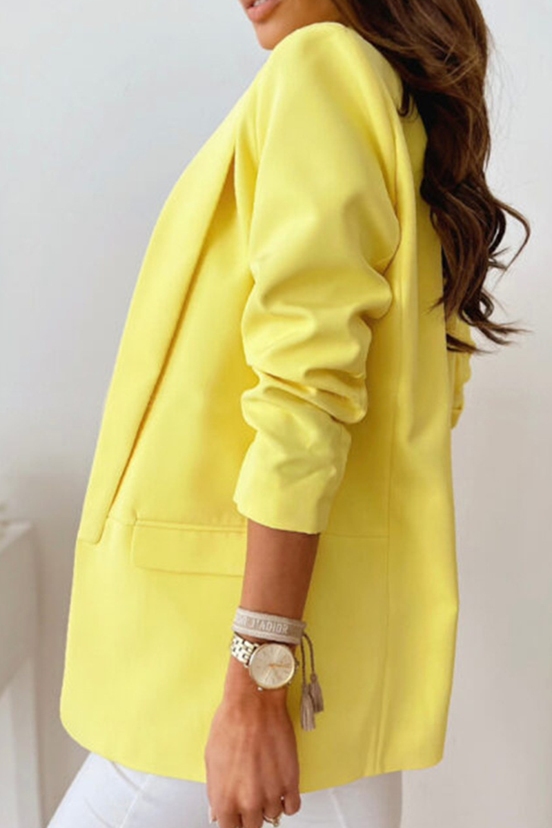 Sophisticated Garment with a Clean Classic Look