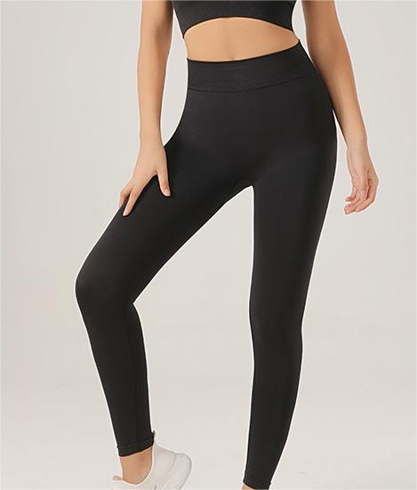 Polished Trousers with an Effortless Classic Look