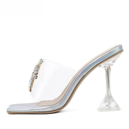 Gracefully Styled Garment for Any Occasion