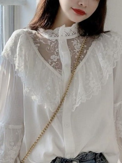 Effortlessly Elegant Blouse with a Timeless Design