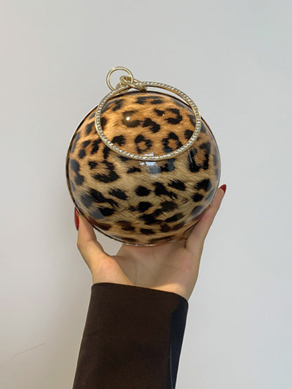 Beautifully Crafted Bag in a Classic Style