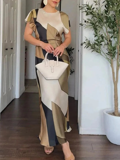 Sophisticated Dress with a Clean Classic Look