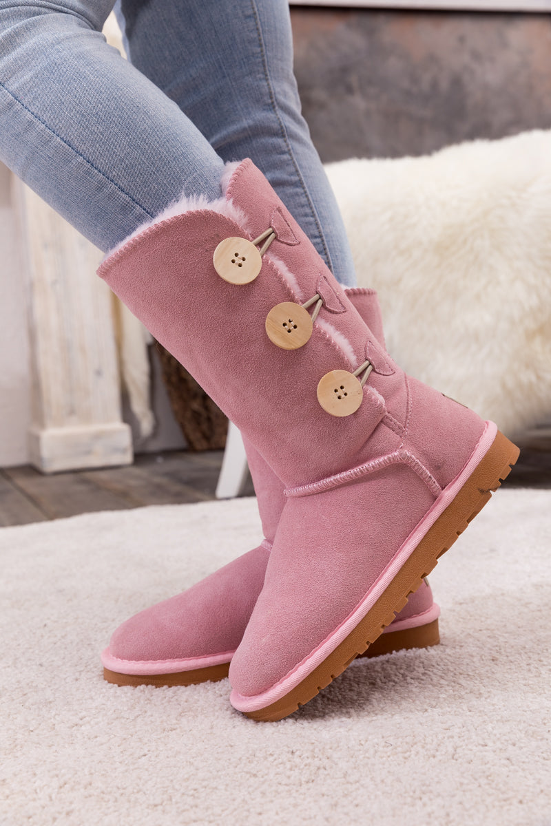 Classic Vintage Boots with a Flattering Fit