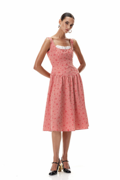 Gracefully Styled Dress for Any Occasion
