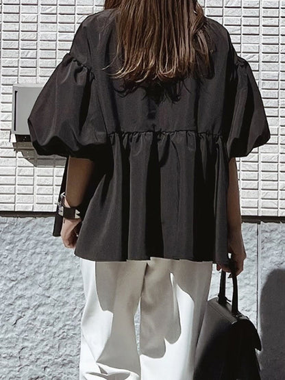 Effortlessly Elegant Garment with a Timeless Design