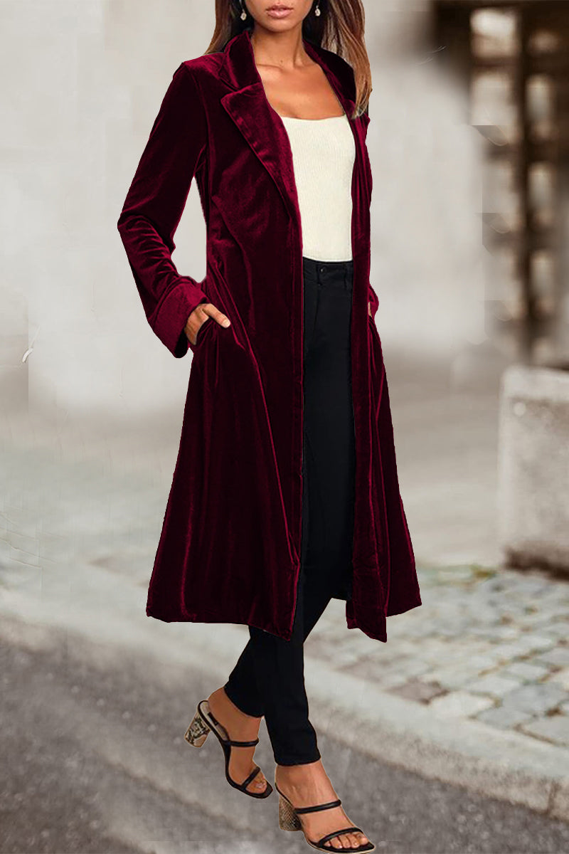 Effortlessly Elegant Garment with a Timeless Design