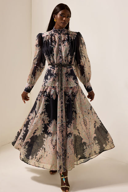 Classic Vintage & Enduringly Stylish Dress