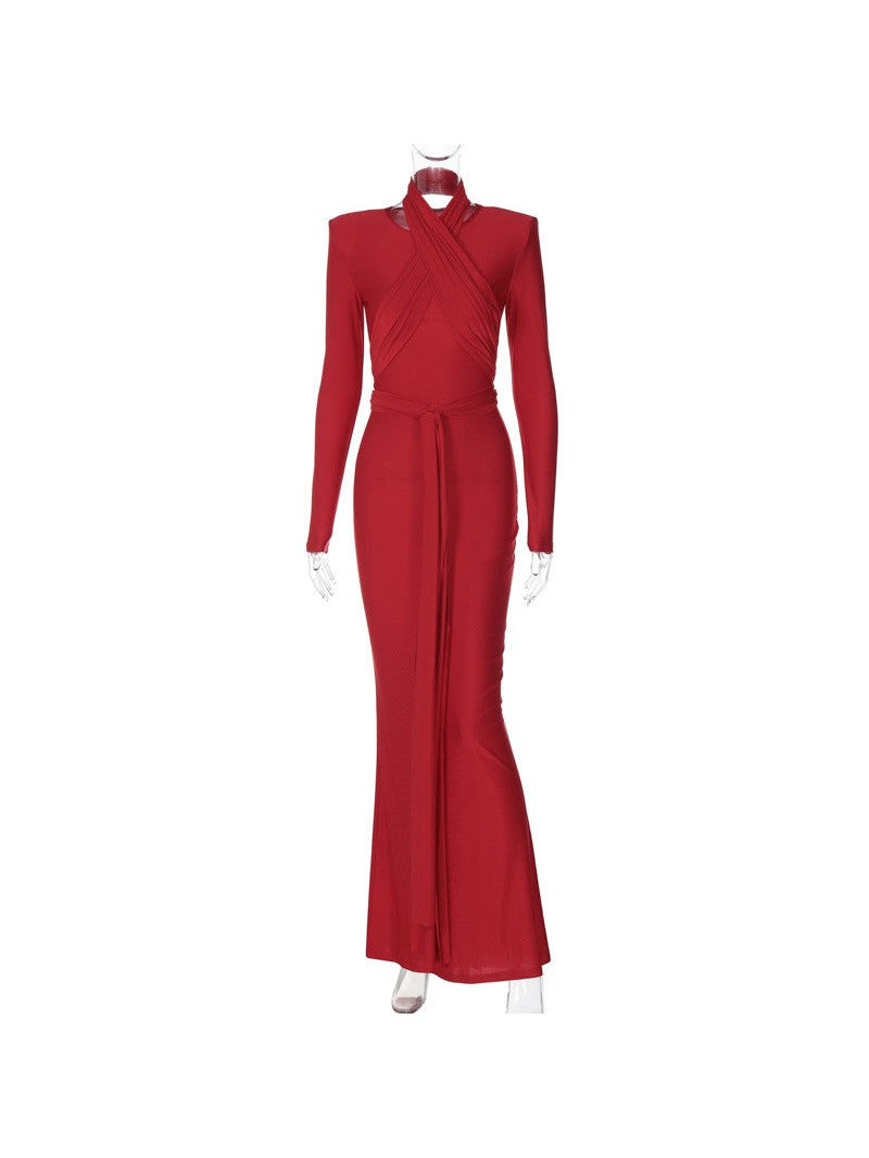 Well Tailored Dress with a Graceful Silhouette