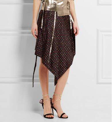 Effortlessly Elegant Garment with a Timeless Design
