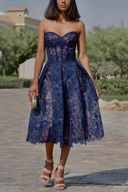 Classic Vintage & Enduringly Stylish Dress