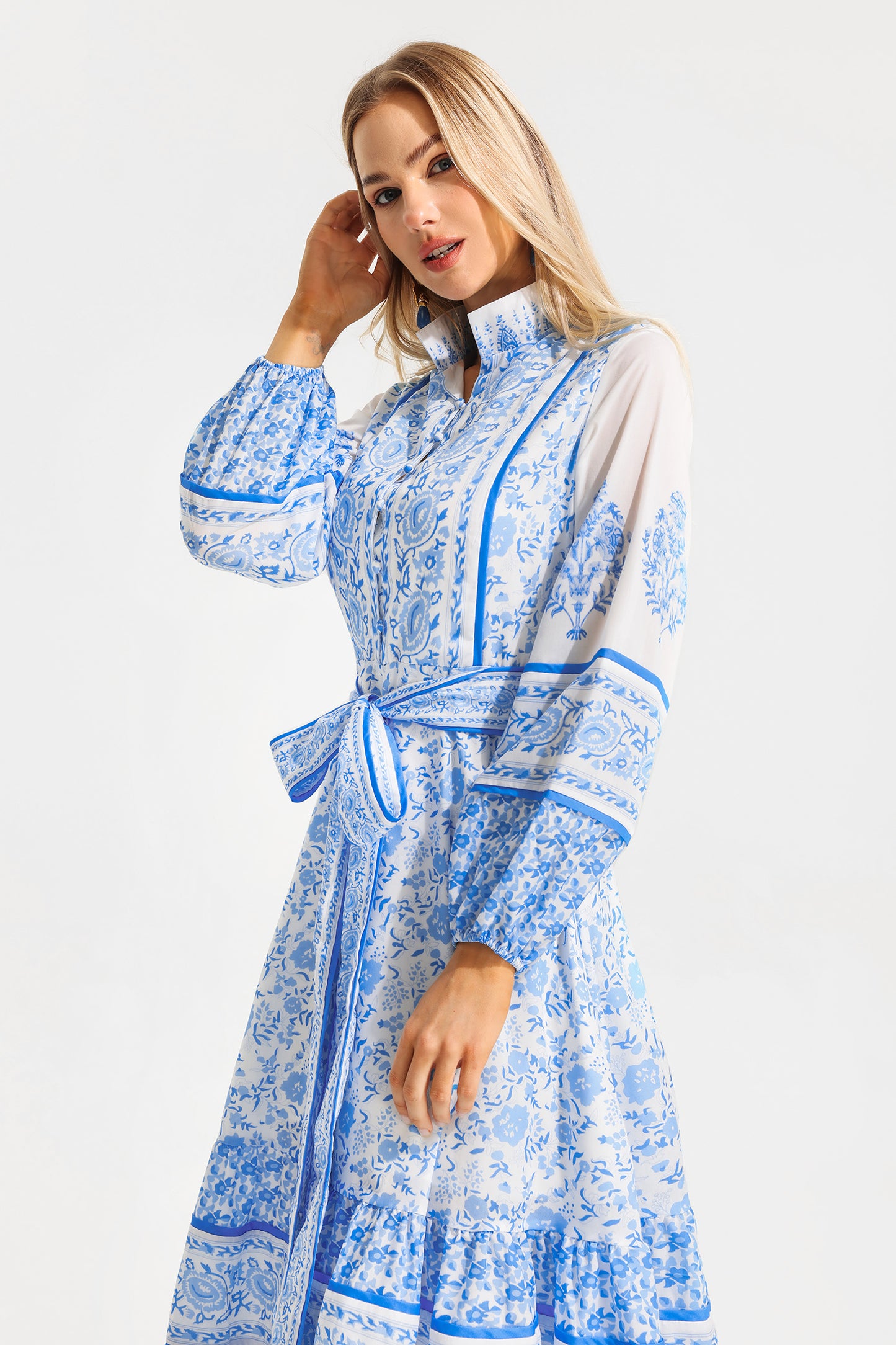 Sophisticated Dress with a Clean Classic Look