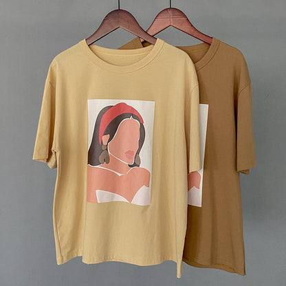Classic Vintage T-Shirt with a Flattering Fit